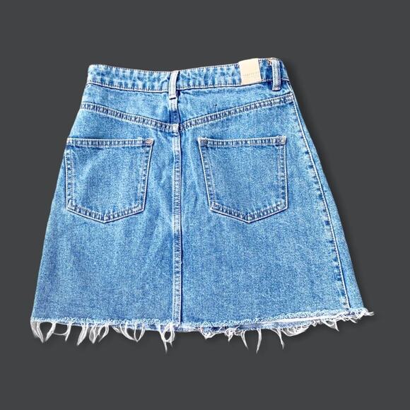 Zara Exposed Front Button Denim Jean Mini Skirt Raw Hem Frayed Festival Size XS - Picture 7 of 12